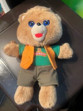 Teddy Ruxpin Plush Bear Talking Brown Bear Educational Toy 2018 Orange Vest